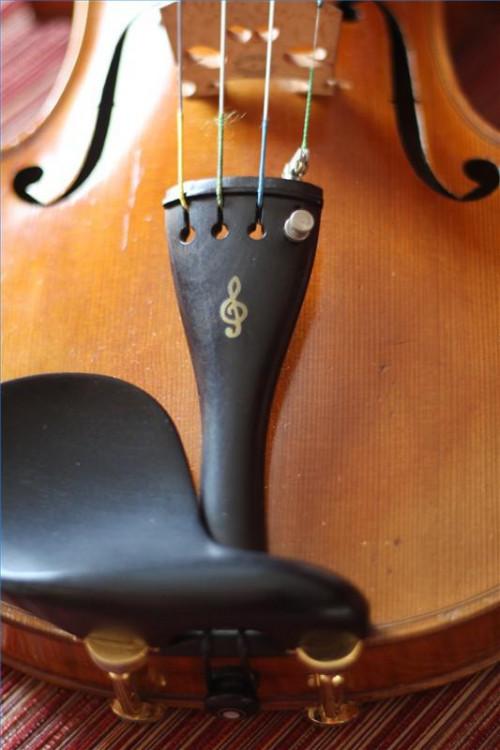 Quali pezzi di ricambio si può ottenere per un violino?