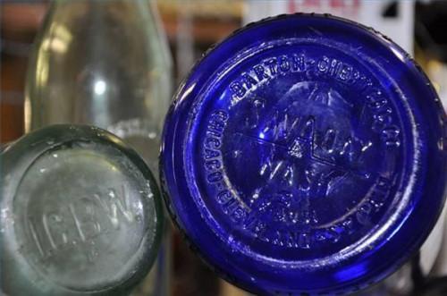 Saper identificare le bottiglie di vetro antiche