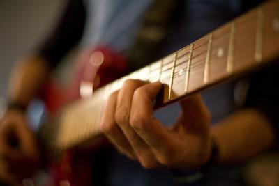 Posizionamento del dito per iniziare lezioni di chitarra