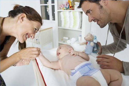 Come scegliere i pannolini per un neonato