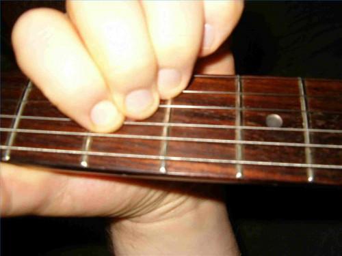 Come si gioca l'asso di picche alla chitarra