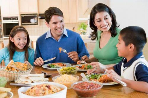 Come avviare una tradizione di famiglia cena
