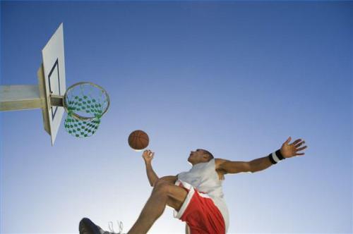 Come migliorare l'esplosività di salto per il basket